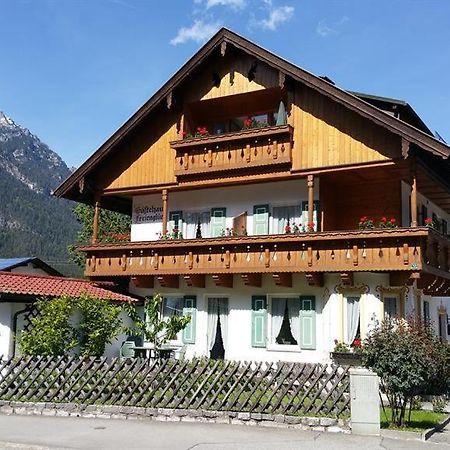 Gaestehaus Ferienglueck Грайнау Экстерьер фото